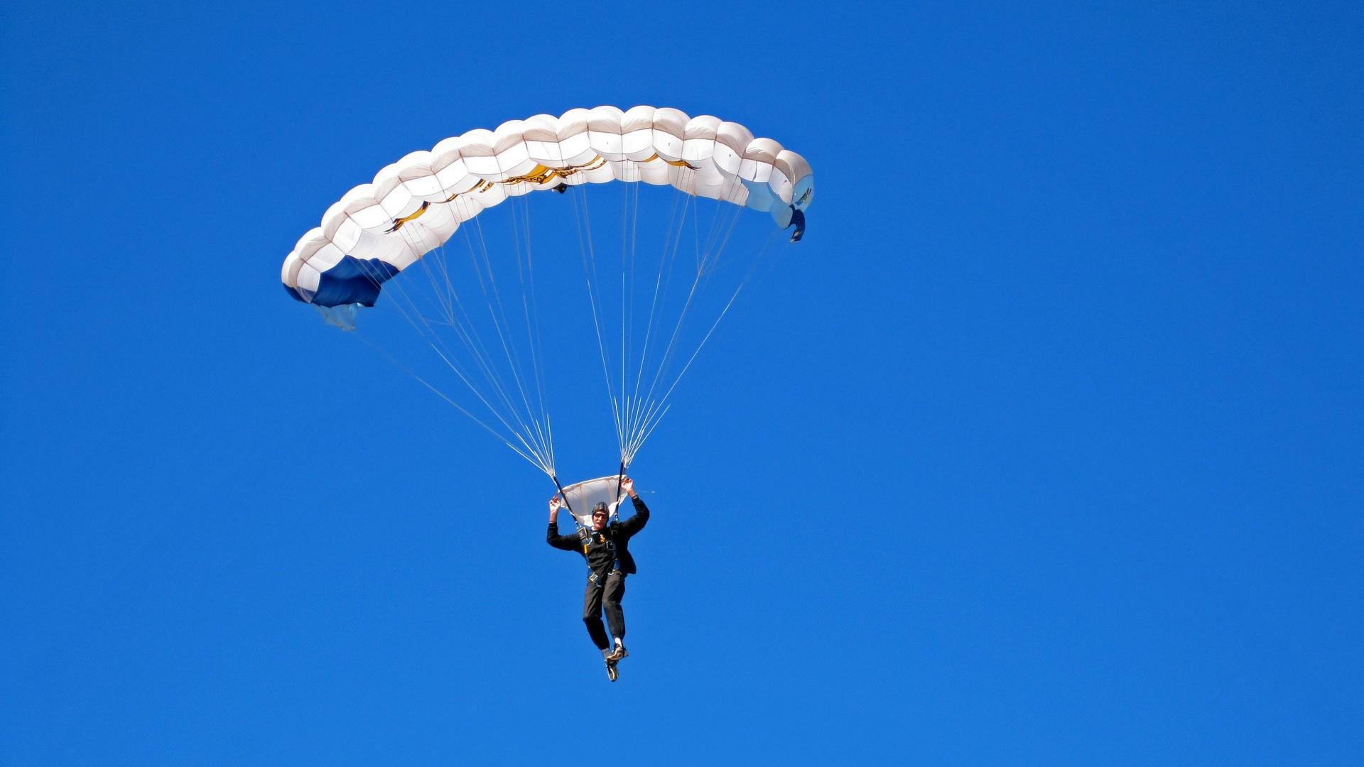 ayx体育全站-_太空跑步模拟：未来运动新方向_，太空跑步游戏